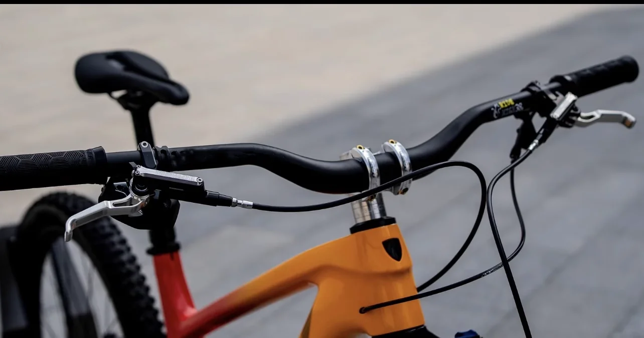 BURGTEC ENDURO MK3 KMEŇOVÝCH Horský Bicykel